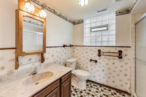 Tiny photo for 700 S Noah Terrace, Mount Prospect, IL 60056 (MLS # 12481113)