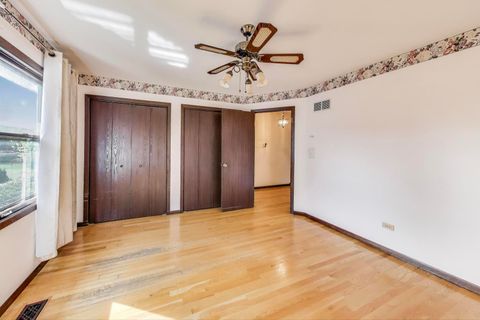 Tiny photo for 700 S Noah Terrace, Mount Prospect, IL 60056 (MLS # 12481113)
