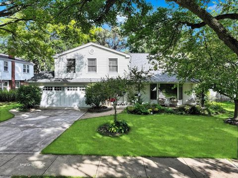 Photo of 1556 Shenandoah Lane, Naperville, IL 60563 (MLS # 12464614)