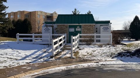 Tiny photo for 2211 S Stewart Avenue #3D, Lombard, IL 60148 (MLS # 12540422)