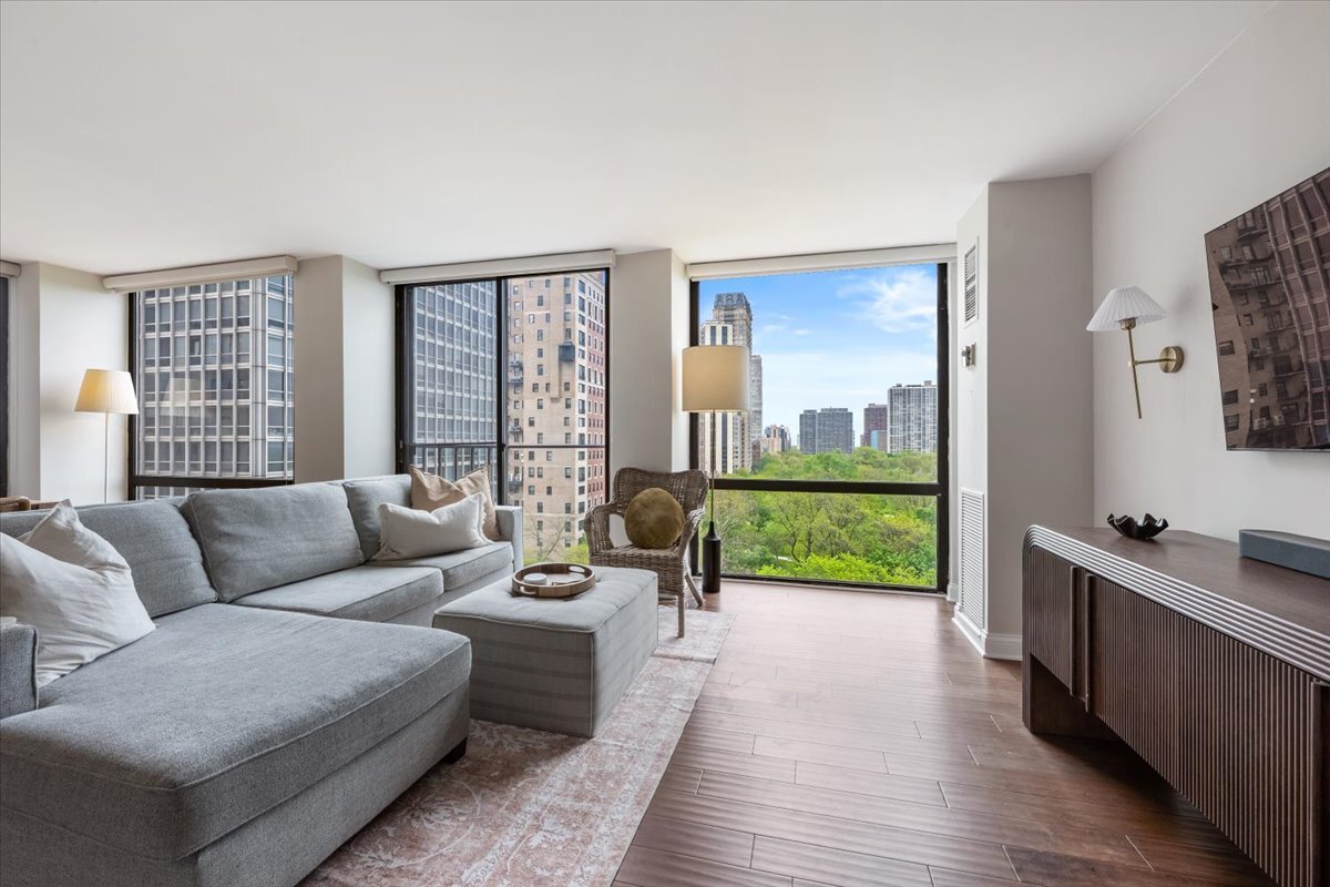 345 W FULLERTON Parkway 1108