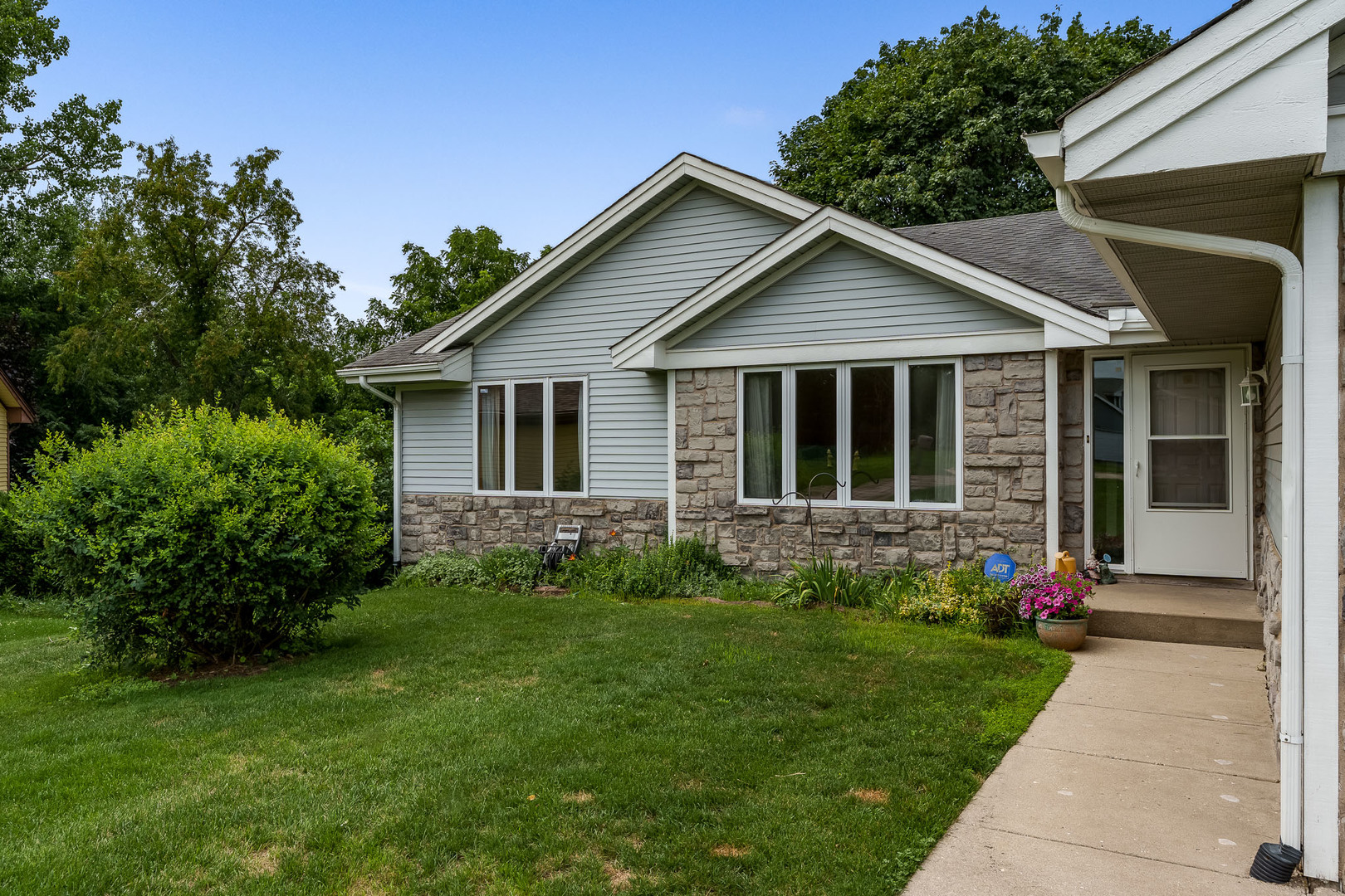 3314 HARWOOD Court