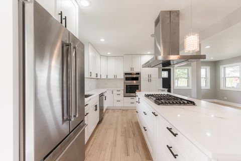 Tiny photo for 147 W North Avenue, Lombard, IL 60148 (MLS # 12465691)