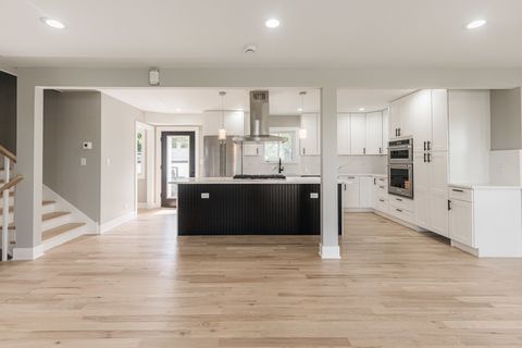 Tiny photo for 147 W North Avenue, Lombard, IL 60148 (MLS # 12465691)