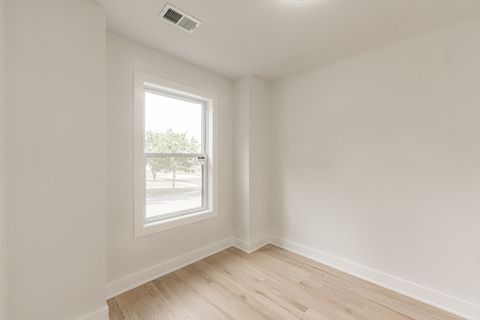 Tiny photo for 147 W North Avenue, Lombard, IL 60148 (MLS # 12465691)