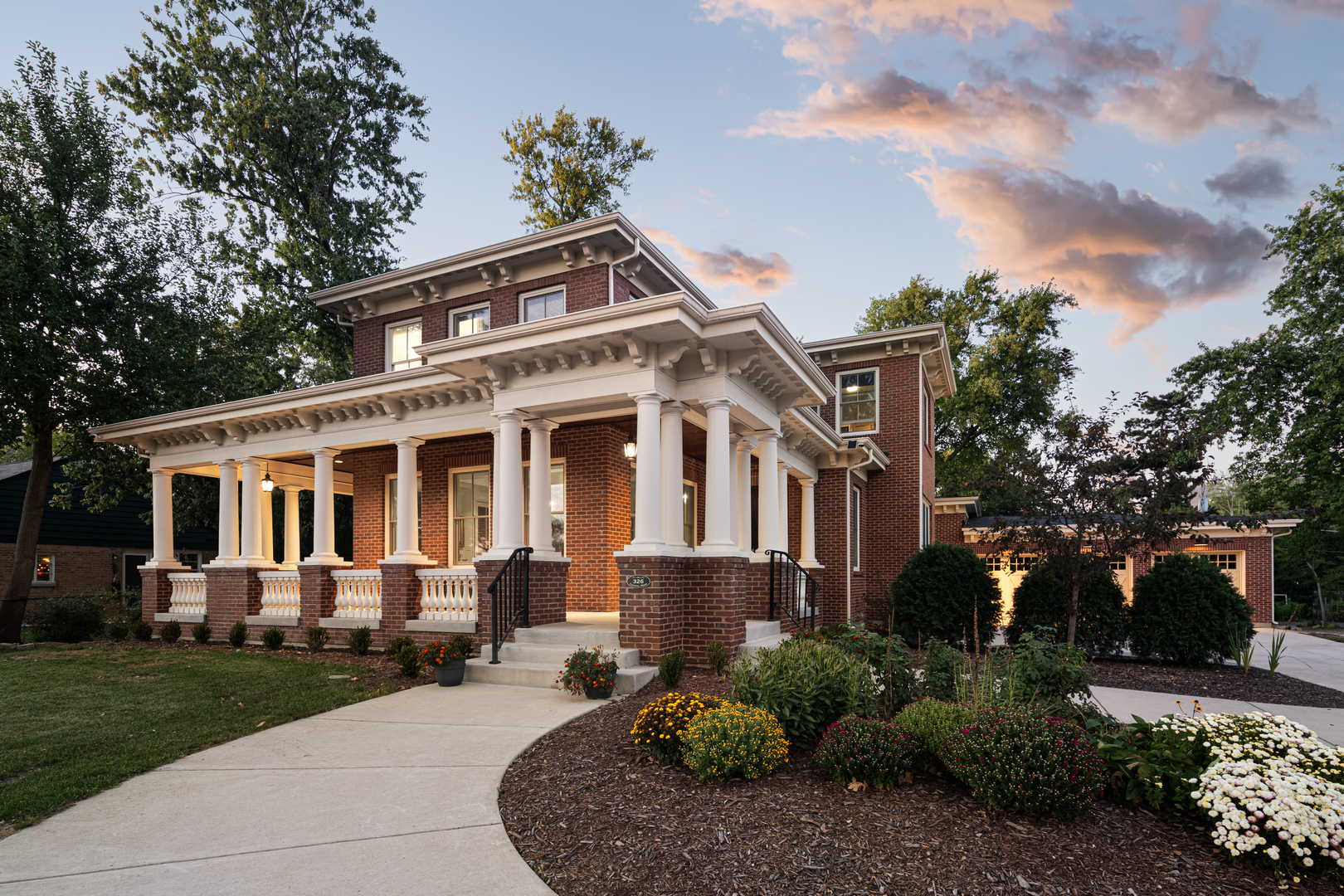 326 E Central Road