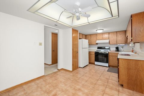 Tiny photo for 9026 Del Prado Drive #2N, Palos Hills, IL 60465 (MLS # 12456638)