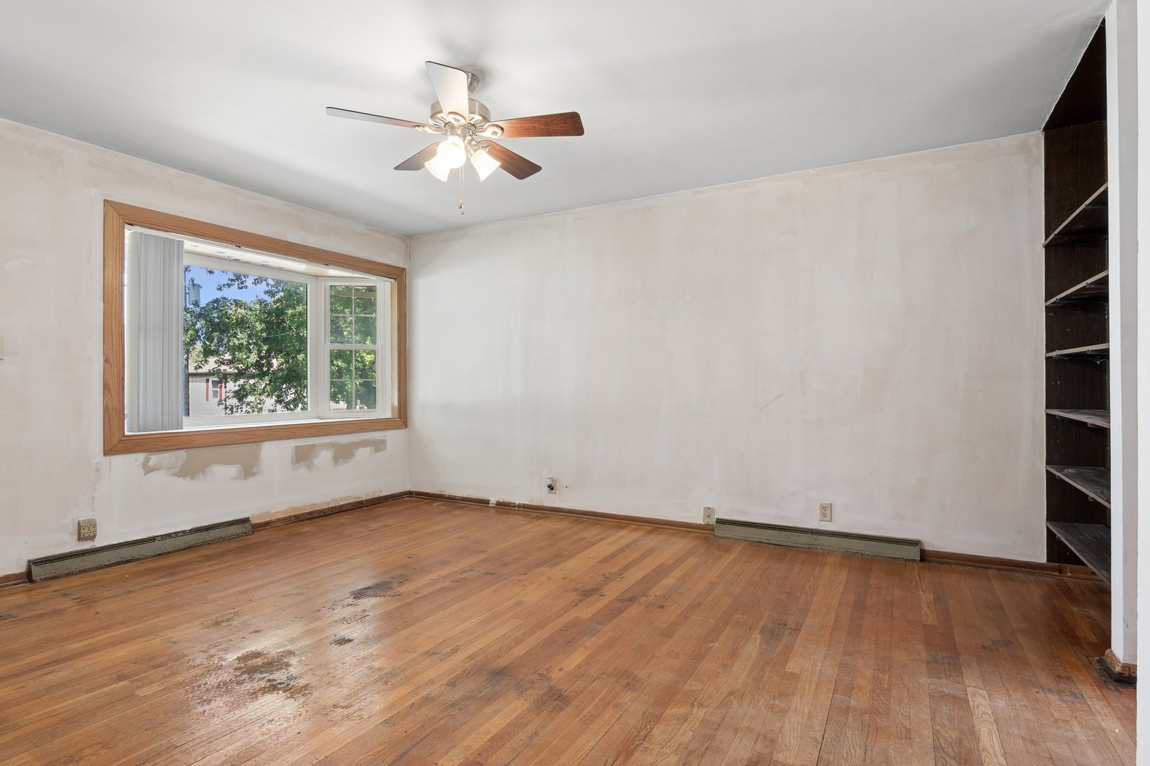 1114 S 5th Street