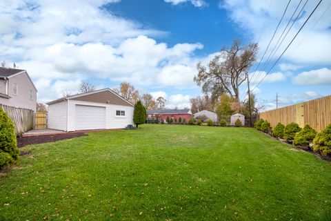 Tiny photo for 508 Crestwood Avenue, Des Plaines, IL 60016 (MLS # 12522898)