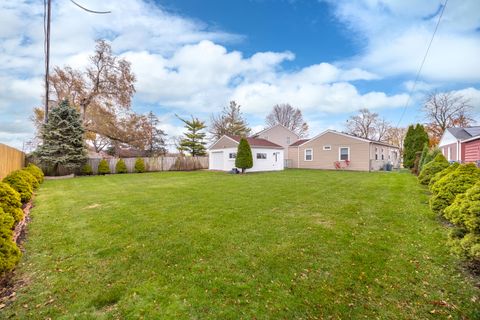 Tiny photo for 508 Crestwood Avenue, Des Plaines, IL 60016 (MLS # 12522898)