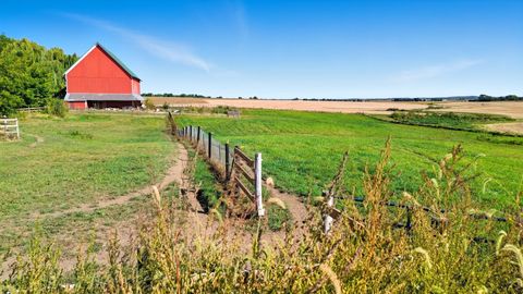 Tiny photo for 22524 Luther Road, Sterling, IL 61081 (MLS # 12479708)