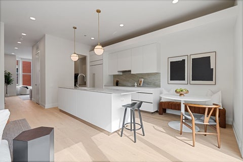Tiny photo for 2333 N Cambridge Avenue #B, Chicago, IL 60614 (MLS # 12723623)