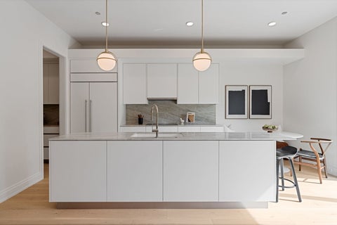 Tiny photo for 2333 N Cambridge Avenue #B, Chicago, IL 60614 (MLS # 12723623)