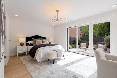 Tiny photo for 2333 N Cambridge Avenue #B, Chicago, IL 60614 (MLS # 12723623)