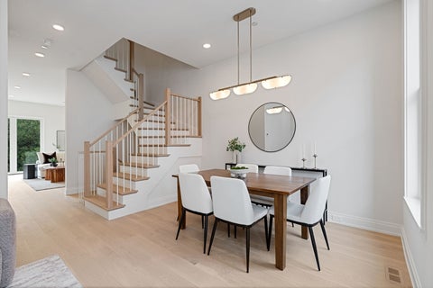 Tiny photo for 2333 N Cambridge Avenue #B, Chicago, IL 60614 (MLS # 12723623)