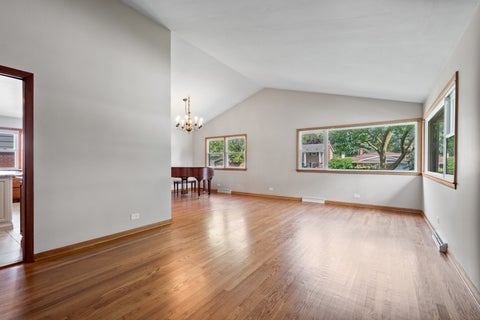 Tiny photo for 600 FLORENCE Drive, Park Ridge, IL 60068 (MLS # 12758573)