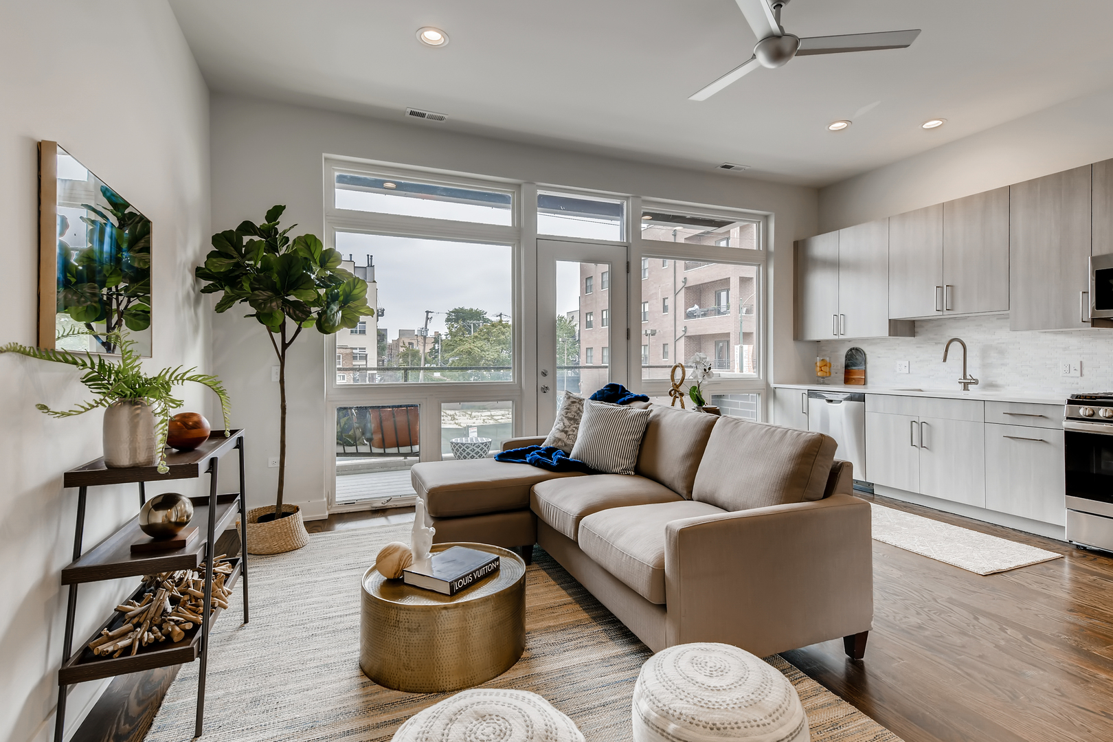 2351 W North Avenue 4E