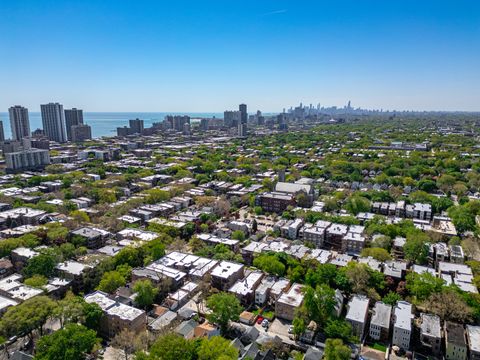 Tiny photo for 1433 W Rosemont Avenue #3W, Chicago, IL 60660 (MLS # 12637125)