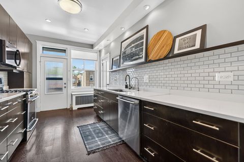 Tiny photo for 1433 W Rosemont Avenue #3W, Chicago, IL 60660 (MLS # 12637125)