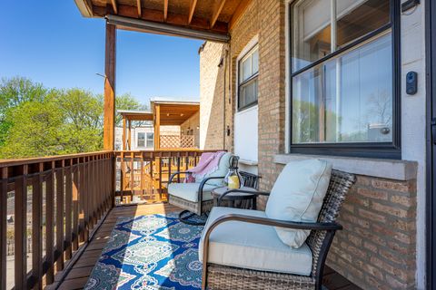 Tiny photo for 1433 W Rosemont Avenue #3W, Chicago, IL 60660 (MLS # 12637125)