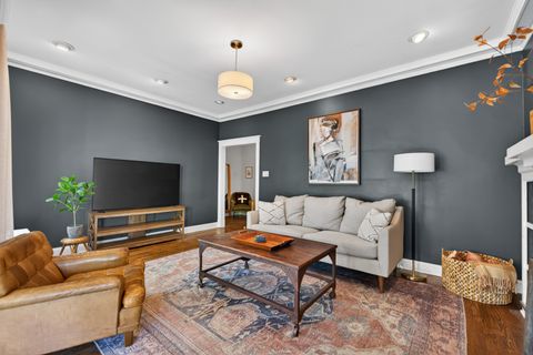 Tiny photo for 1433 W Rosemont Avenue #3W, Chicago, IL 60660 (MLS # 12637125)