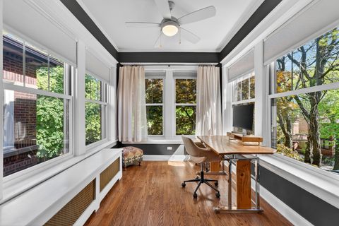 Tiny photo for 1433 W Rosemont Avenue #3W, Chicago, IL 60660 (MLS # 12637125)