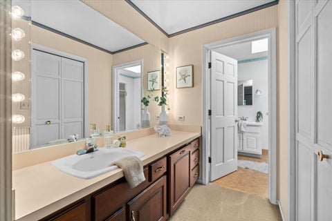 Tiny photo for 501 Pin Oak Court, St. Charles, IL 60174 (MLS # 12759252)