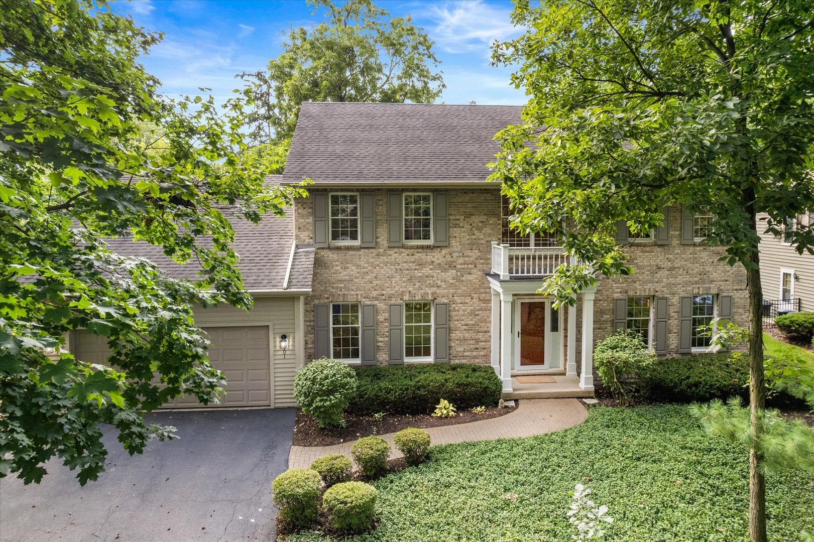 501 Pin Oak Court