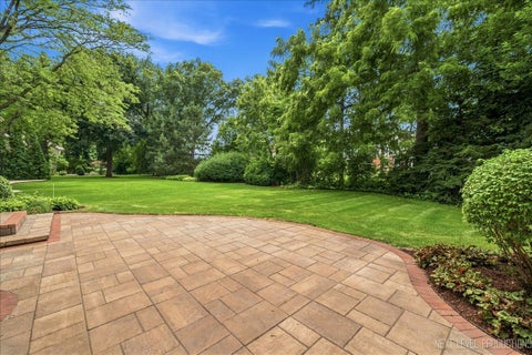 Tiny photo for 501 Pin Oak Court, St. Charles, IL 60174 (MLS # 12759252)