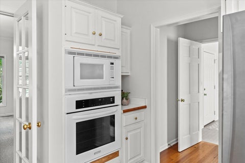 Tiny photo for 501 Pin Oak Court, St. Charles, IL 60174 (MLS # 12759252)
