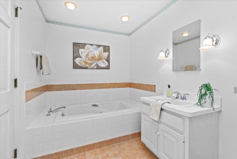 Tiny photo for 501 Pin Oak Court, St. Charles, IL 60174 (MLS # 12759252)