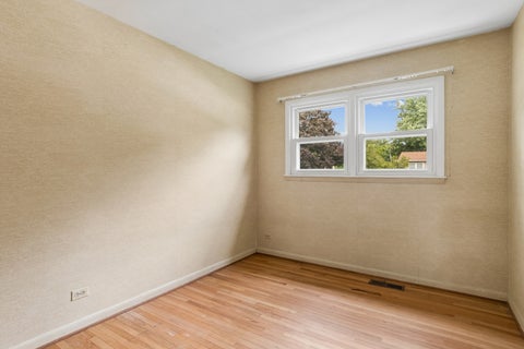 Tiny photo for 2613 Willow Avenue, Woodridge, IL 60517 (MLS # 12759612)