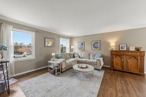 Tiny photo for 6065 Chase Avenue, Downers Grove, IL 60516 (MLS # 12634766)