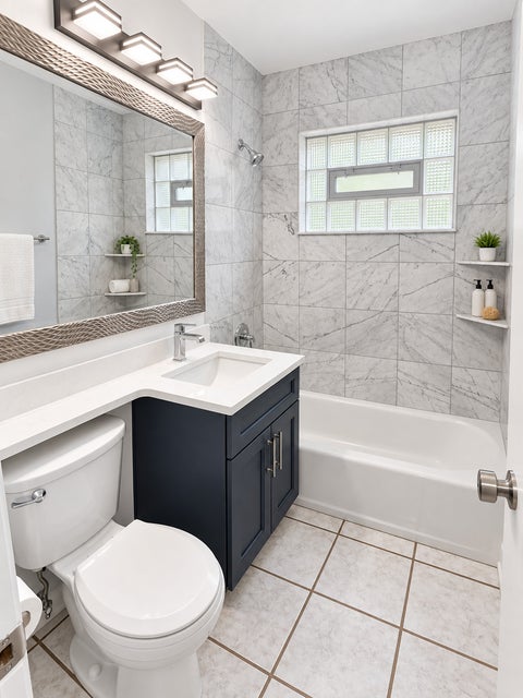 Tiny photo for 427 Edgewood Place #2N, River Forest, IL 60305 (MLS # 12754565)