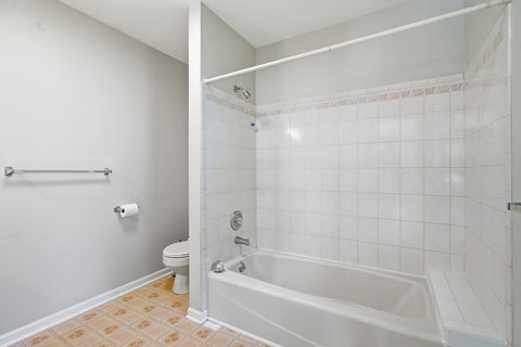 Tiny photo for 368 Hiawatha Drive, Lake In The Hills, IL 60156 (MLS # 12666584)