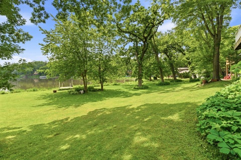 Tiny photo for 368 Hiawatha Drive, Lake In The Hills, IL 60156 (MLS # 12666584)