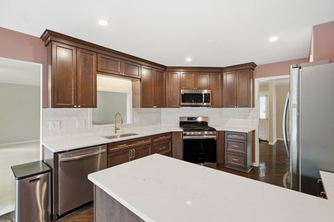 Tiny photo for 368 Hiawatha Drive, Lake In The Hills, IL 60156 (MLS # 12666584)