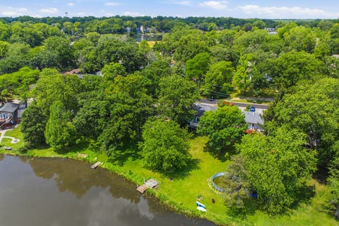 Tiny photo for 368 Hiawatha Drive, Lake In The Hills, IL 60156 (MLS # 12666584)