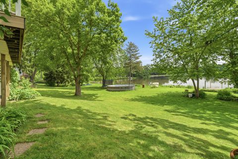 Tiny photo for 368 Hiawatha Drive, Lake In The Hills, IL 60156 (MLS # 12666584)