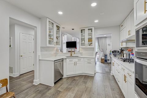 Tiny photo for 11449 Prescott Lane, Westchester, IL 60154 (MLS # 12468573)