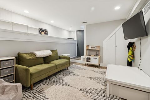 Tiny photo for 746 N Pine Avenue, Arlington Heights, IL 60004 (MLS # 12509857)