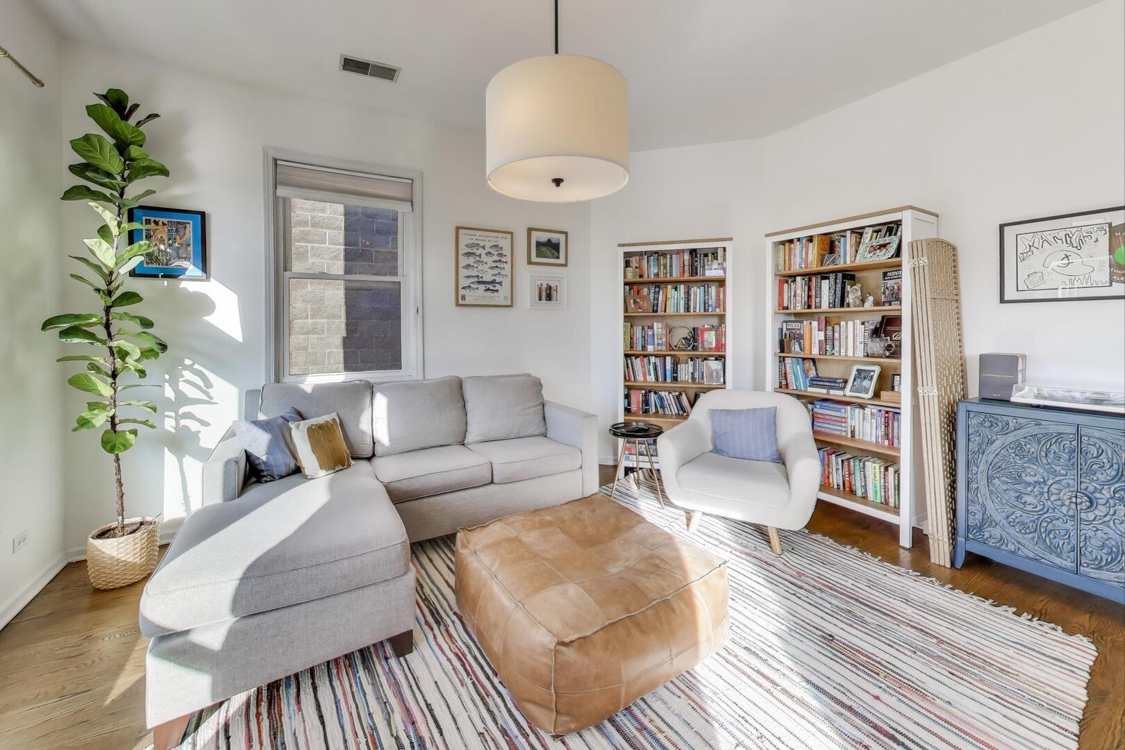 2611 N Ashland Avenue 3N