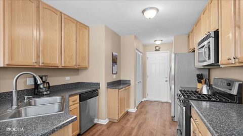 Tiny photo for 620 Grand Canyon Circle, Crystal Lake, IL 60014 (MLS # 12629745)