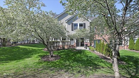 Tiny photo for 620 Grand Canyon Circle, Crystal Lake, IL 60014 (MLS # 12629745)