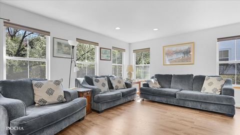 Tiny photo for 620 Grand Canyon Circle, Crystal Lake, IL 60014 (MLS # 12629745)