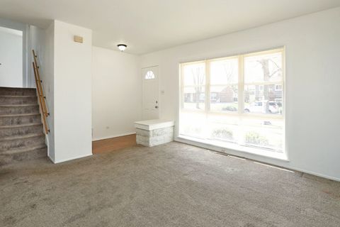 Tiny photo for 600 Flagstaff Lane, Hoffman Estates, IL 60169 (MLS # 12614488)