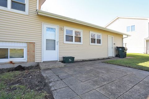 Tiny photo for 600 Flagstaff Lane, Hoffman Estates, IL 60169 (MLS # 12614488)