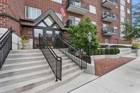 Tiny photo for 501 Forest Avenue #305, Glen Ellyn, IL 60137 (MLS # 12487516)