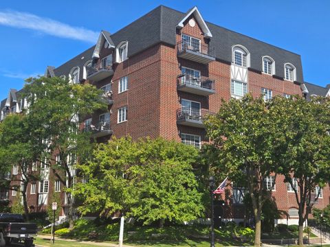 Tiny photo for 501 Forest Avenue #305, Glen Ellyn, IL 60137 (MLS # 12487516)