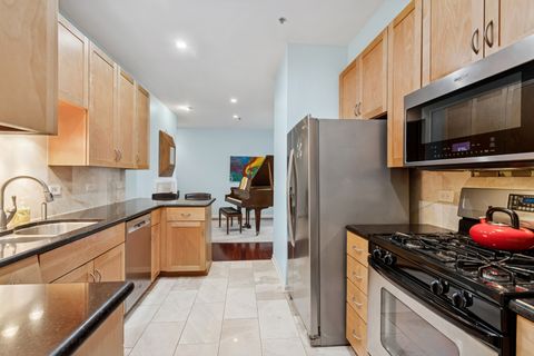 Tiny photo for 501 Forest Avenue #305, Glen Ellyn, IL 60137 (MLS # 12487516)